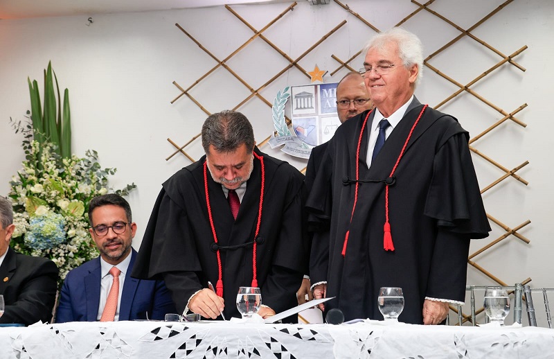 Lean Araújo assume chefia do Ministério Público do Estado