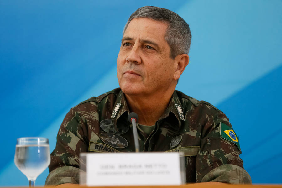 General Braga Netto assume nova missão no Palácio do Planalto e amplia o número de militares no alto escalão