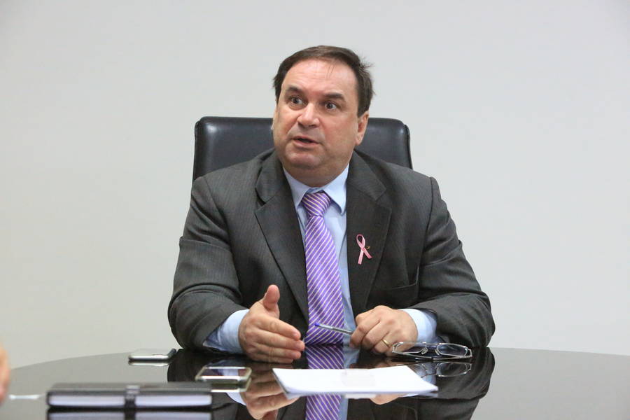 Luciano Barbosa segue candidato a prefeito de Arapiraca numa disputa tanto com os adversários como com o MDB