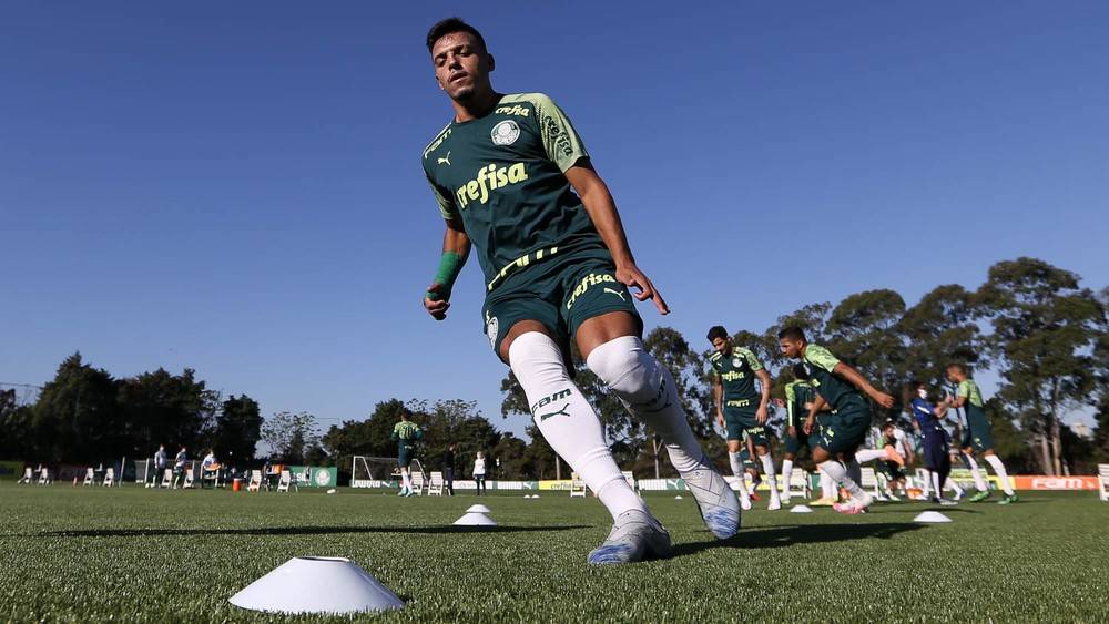 Gabriel Menino, do Palmeiras, foi a principal novidade na lista de convocados pelo técnico Tite