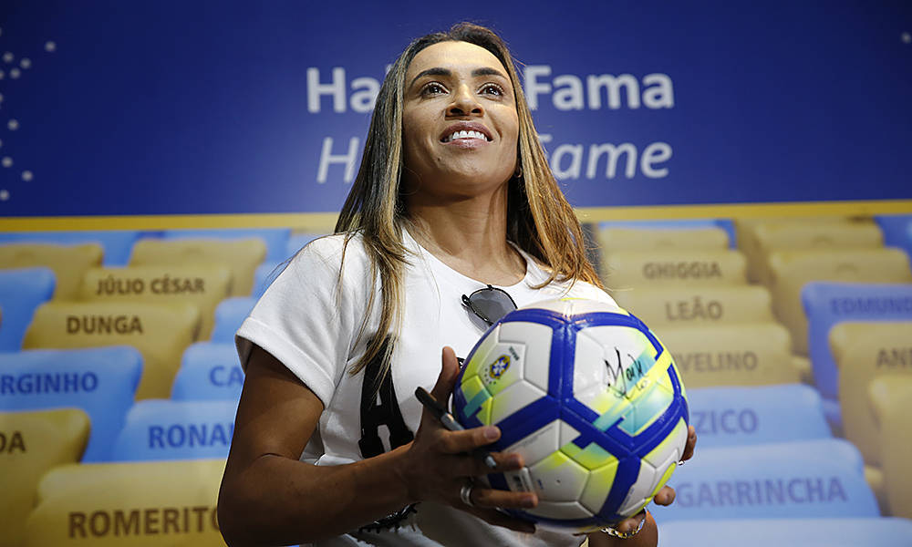 Marta vai virar estátua ao lado da de Pelé no Museu da Seleção (CBF), no Rio de Janeiro