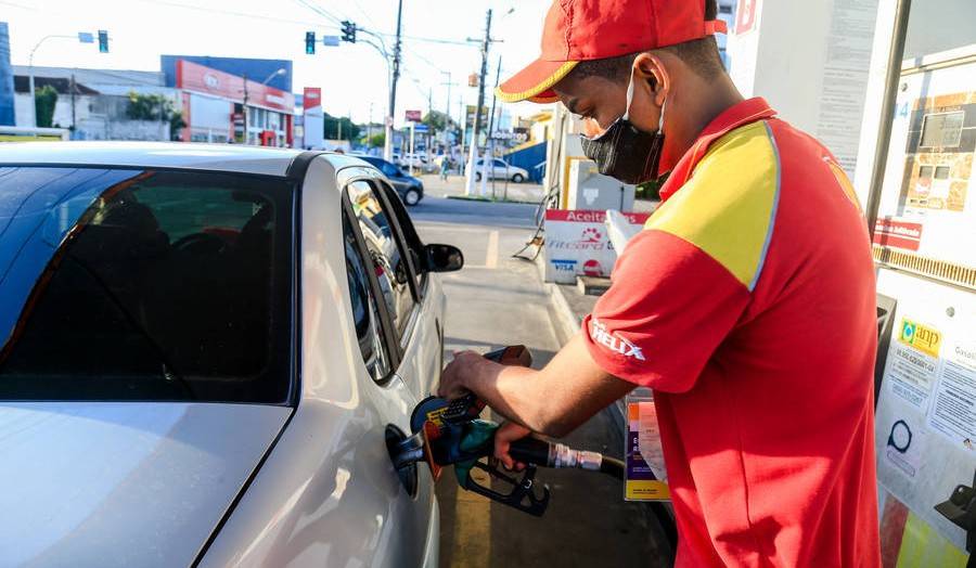 Preço mais alto da gasolina foi registrado em postos de combustíveis de Maceió e Arapiraca