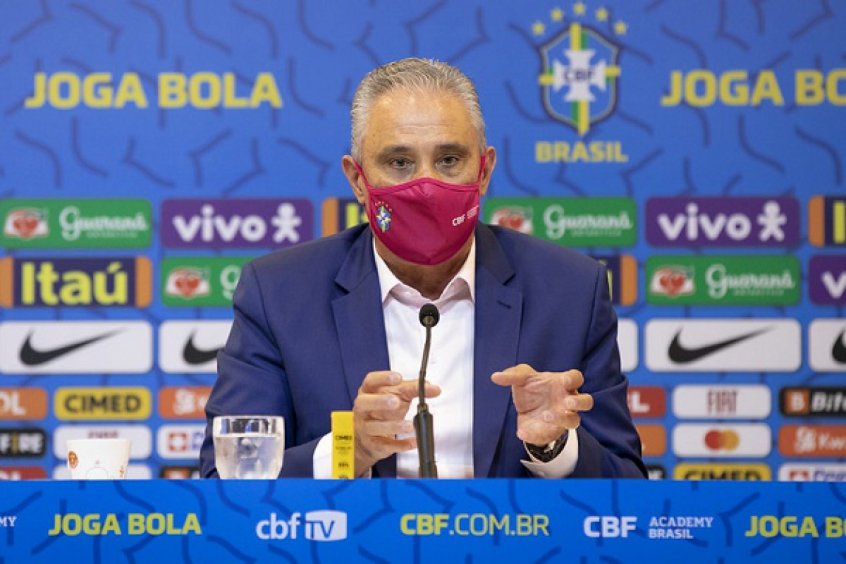 Já classificado para a Copa do Mundo, técnico Tite convocou apenas três jogadores que atuam no Brasil