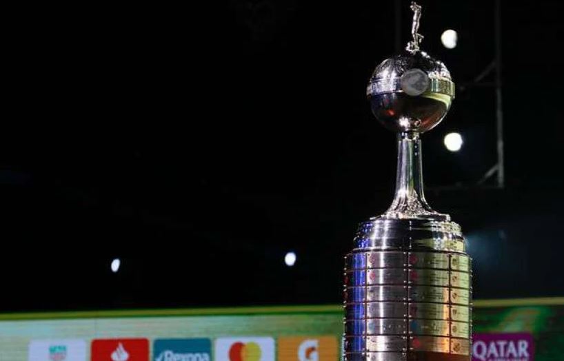 Taça da Libertadores foi levantada pelo Palmeiras nos últimos dois anos