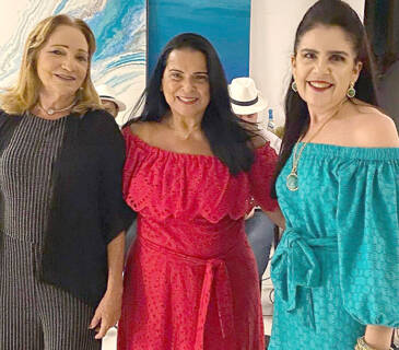 A irmã, TÂNIA PACHECO com ROSA MENDONÇA e a procuradora GENEILDES CARVALHO