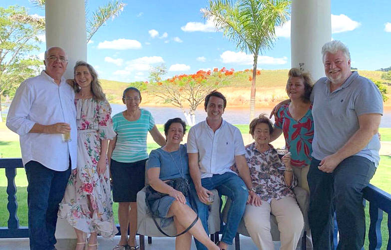 /Na Fazenda Mauriti, família Farias – FÁBIO, ANDRÉA, AUGUSTA, GUILHERME, MARIA CÉLIA, CECÍLIA – e BRENO GAMA em momento relax