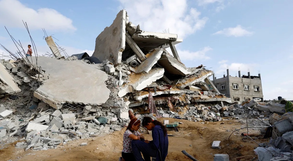 Israel intensifica ataques aéreos a Rafah em meio a alerta de invasão